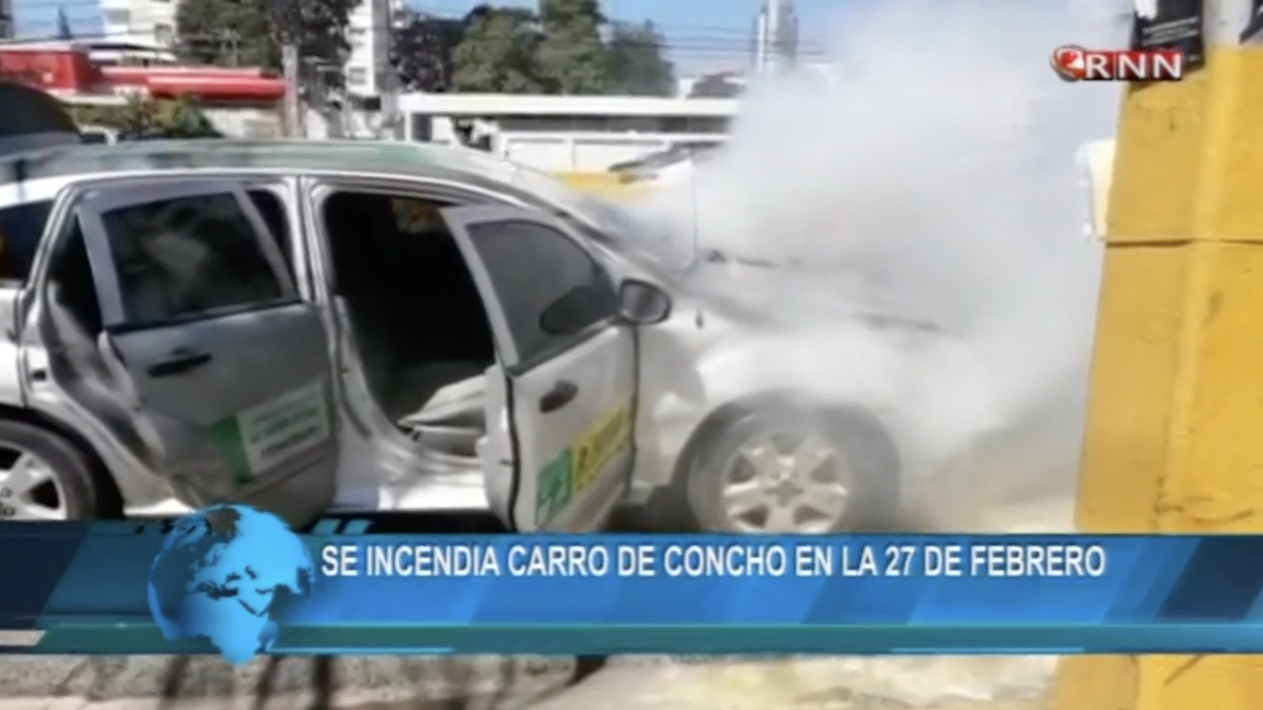 Las Condiciones En La Que Se Quemo Este Carro De Concho En La Av. 27 De Febrero Del DN