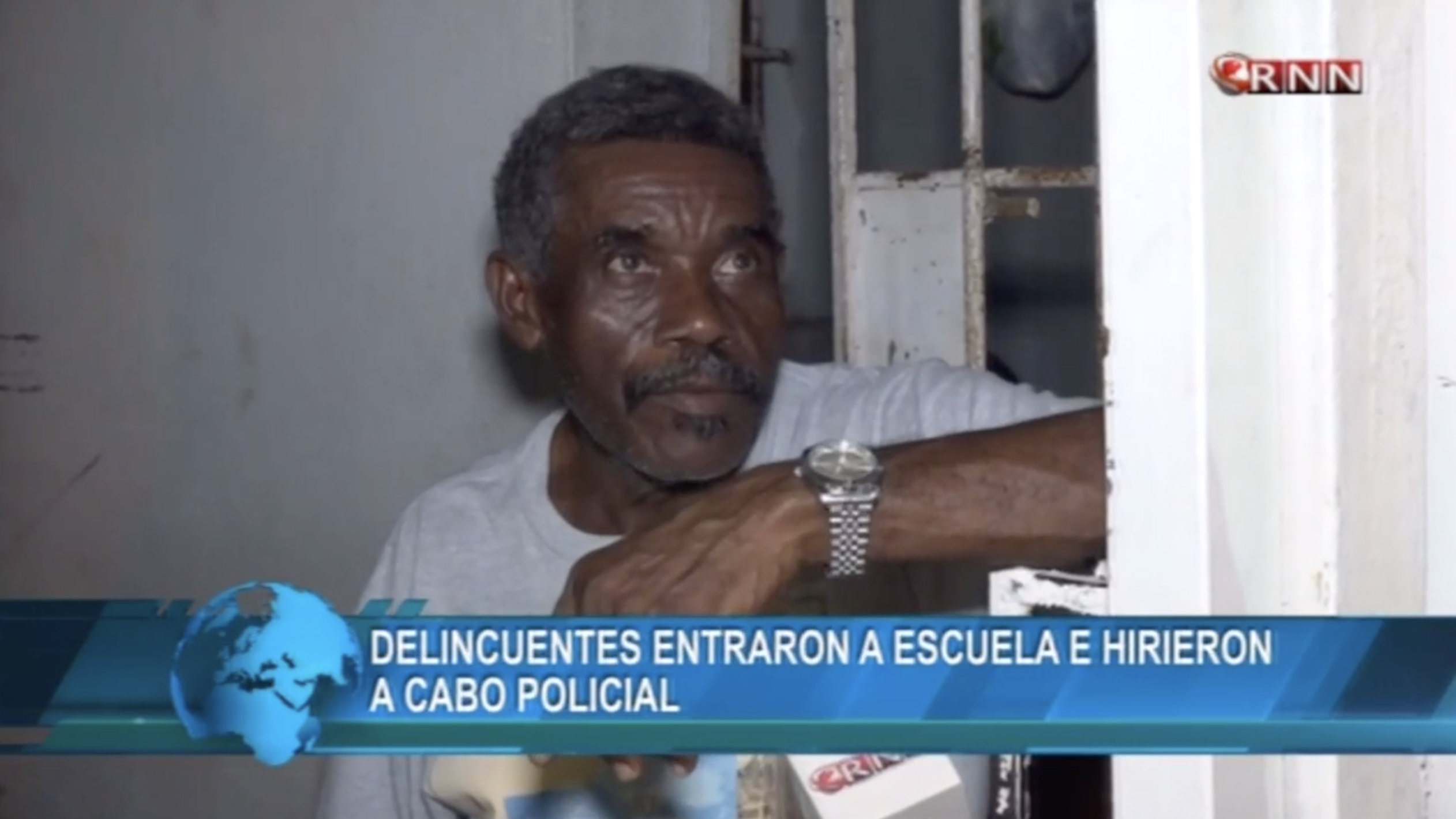 Delincuentes Entraron A Escuela E Hirieron A Cabo Policial