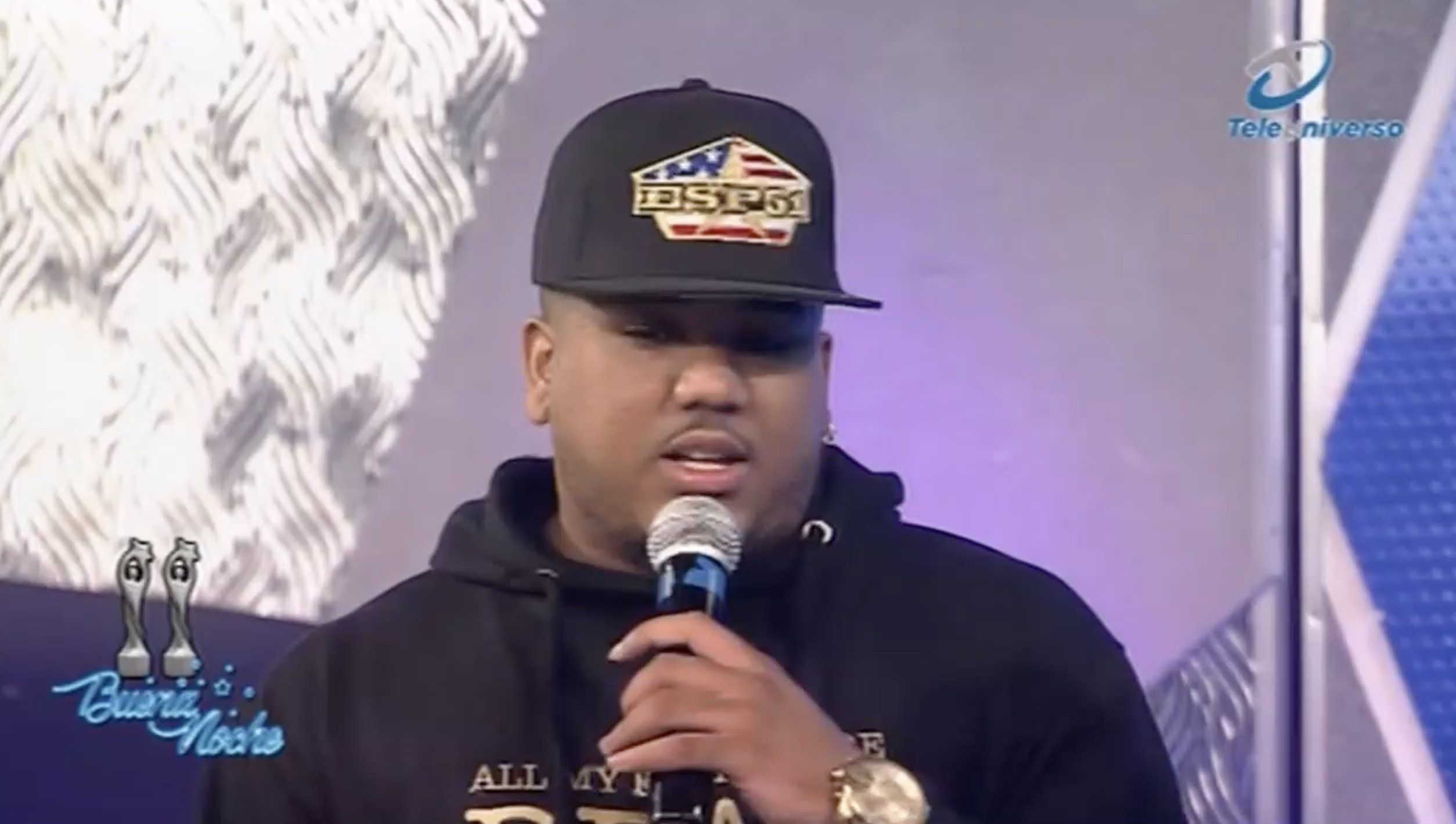 Presentación De Tivy Gunz En Buena Noche