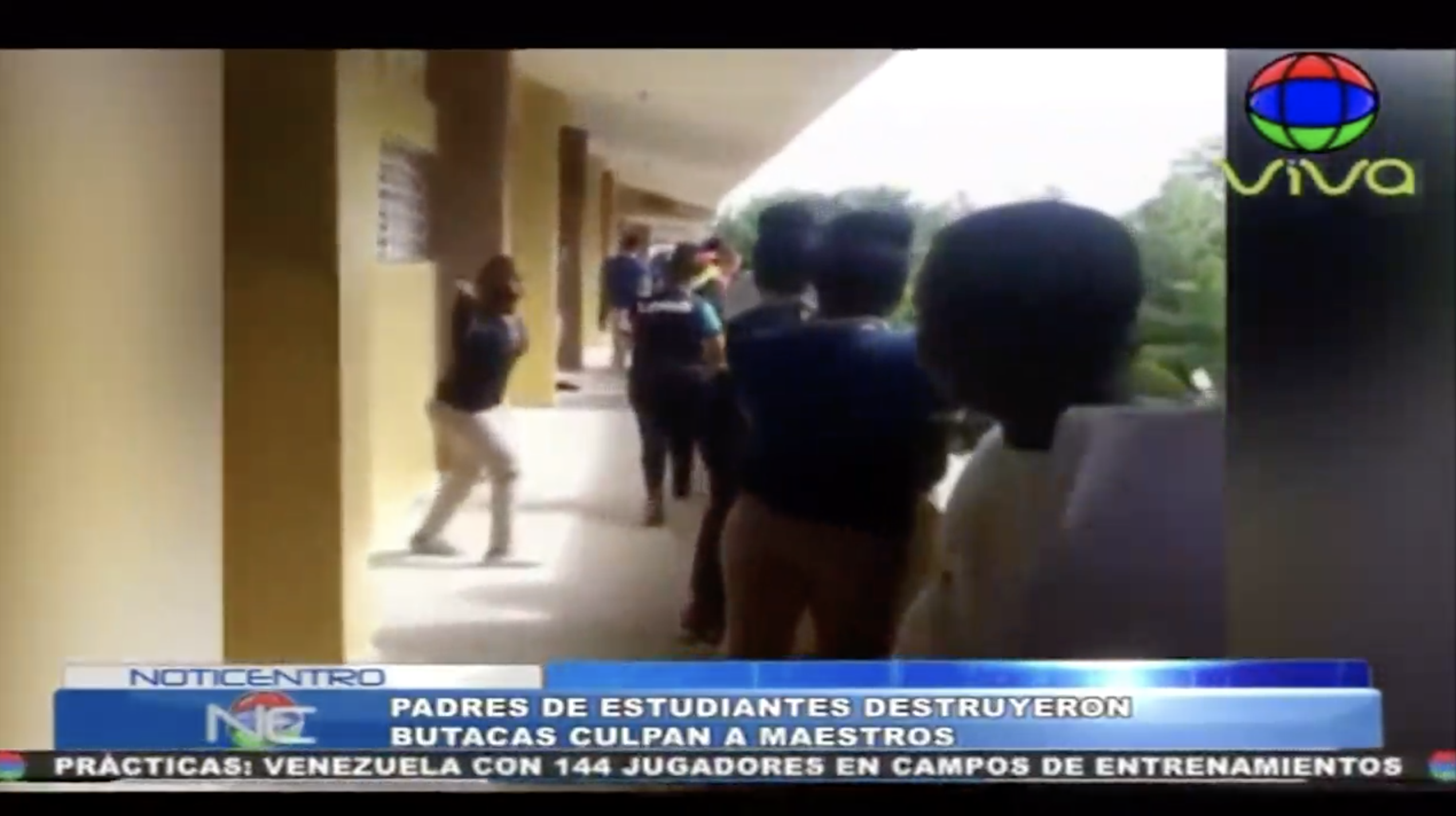 Padres De Estudiantes Que Destruyeron Butacas Culpan A Maestros