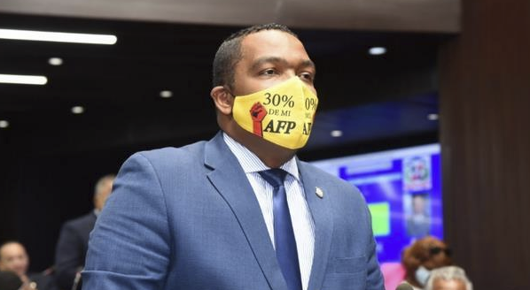 Comunicador Califica Como “Chantaje Sucio” El Proyecto Del 30% De Las AFP