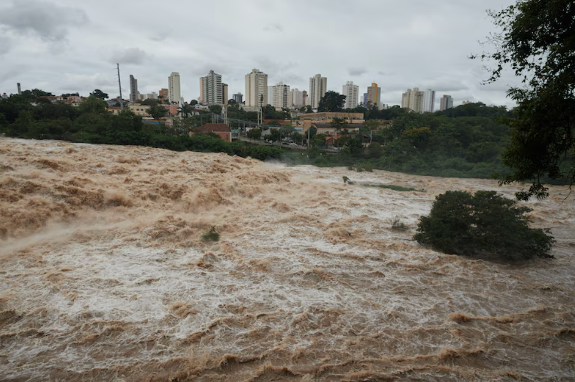 Lluvias En Brasil Dejan 20 Muertos Y Decenas Desaparecidos
