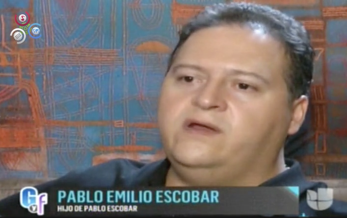 Hijo De Pablo Escobar Habla De Foto Del Elenco Del Chavo Del 8 Con Su Padre #Video
