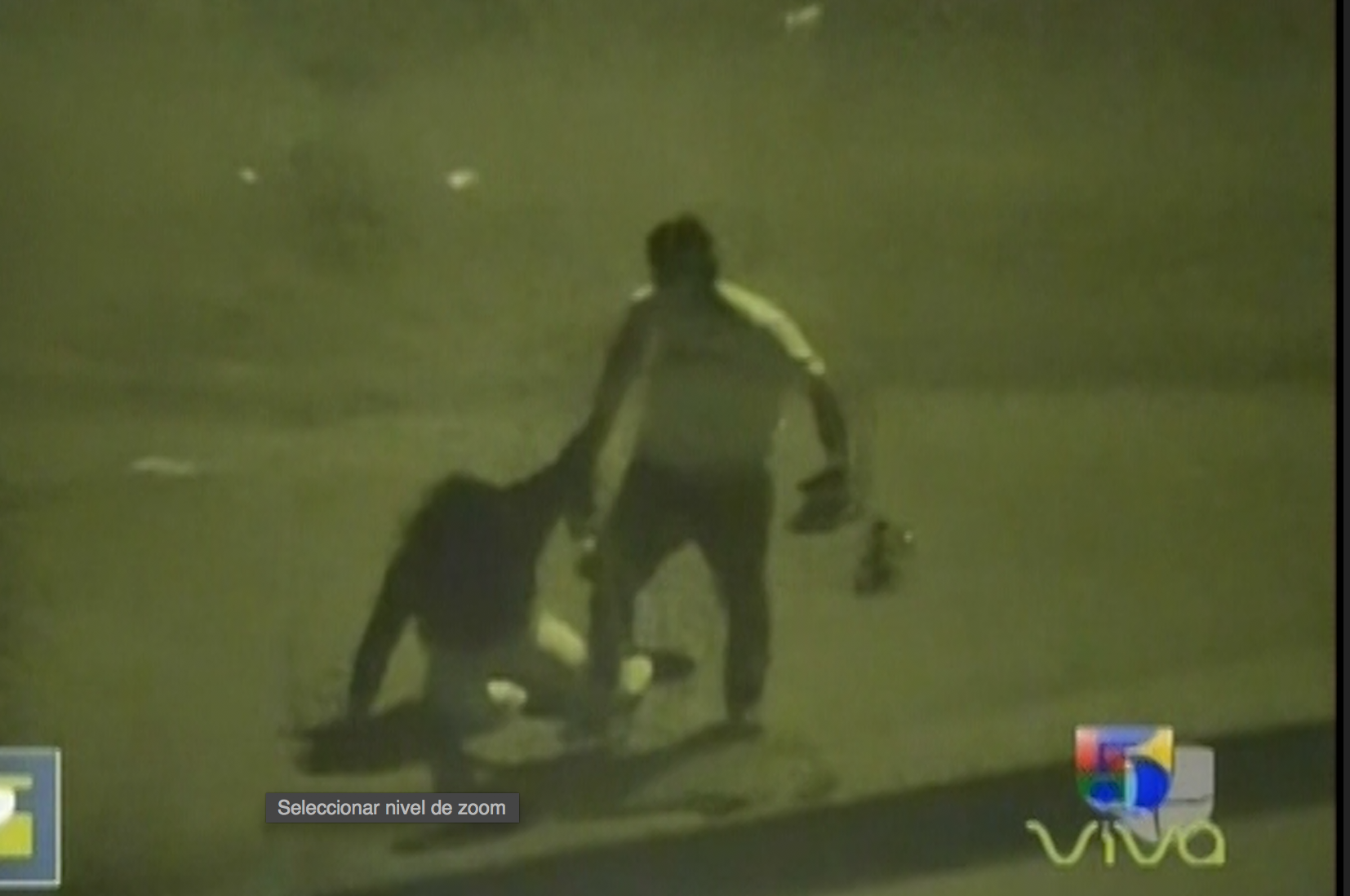 Imágenes De Impacto: Un Hombre Golpea Brutalmente A Su Pareja En Plena Calle De Perú