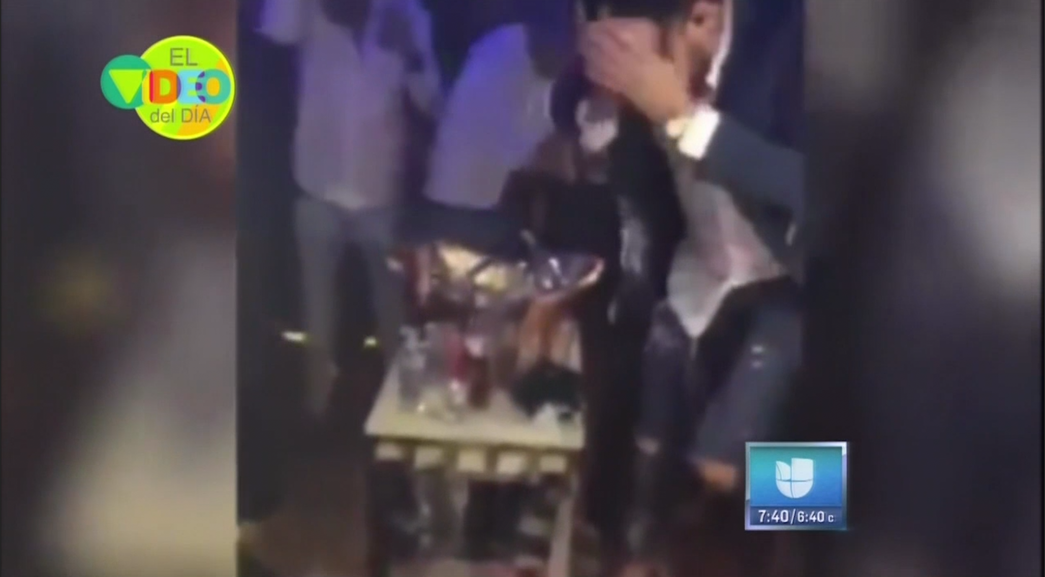 Que Dolor! Gasta 42 Mil Dólares En Una Botella Y Se Le Cae Al Abrirla