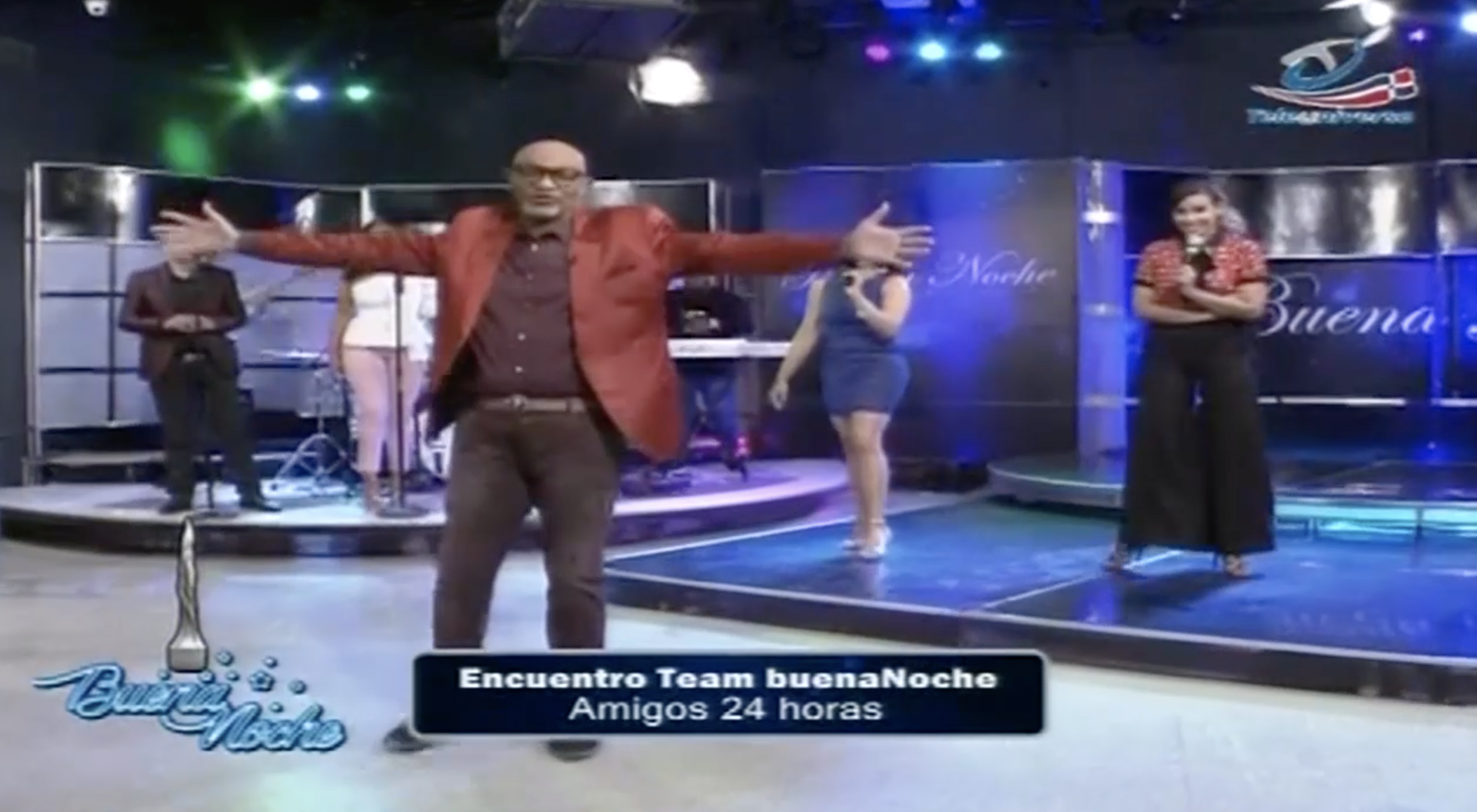 ¡Buena Noche Encendido! Con El Tema ¿Se Besan Los Amigos En La Boca?