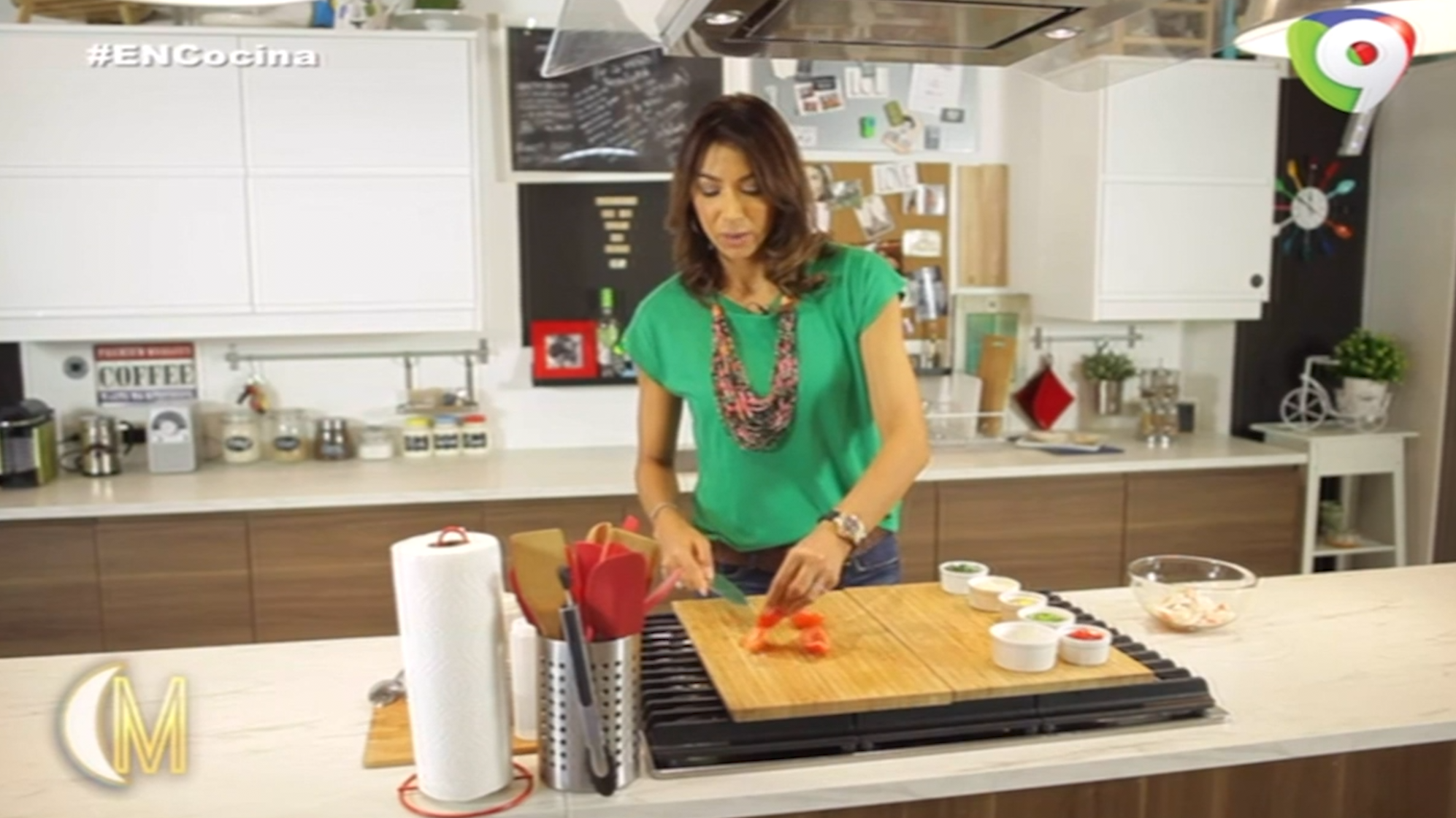 Preparando Un “Salpicon De Surimi” En Cocina Con Grabriella Reginato