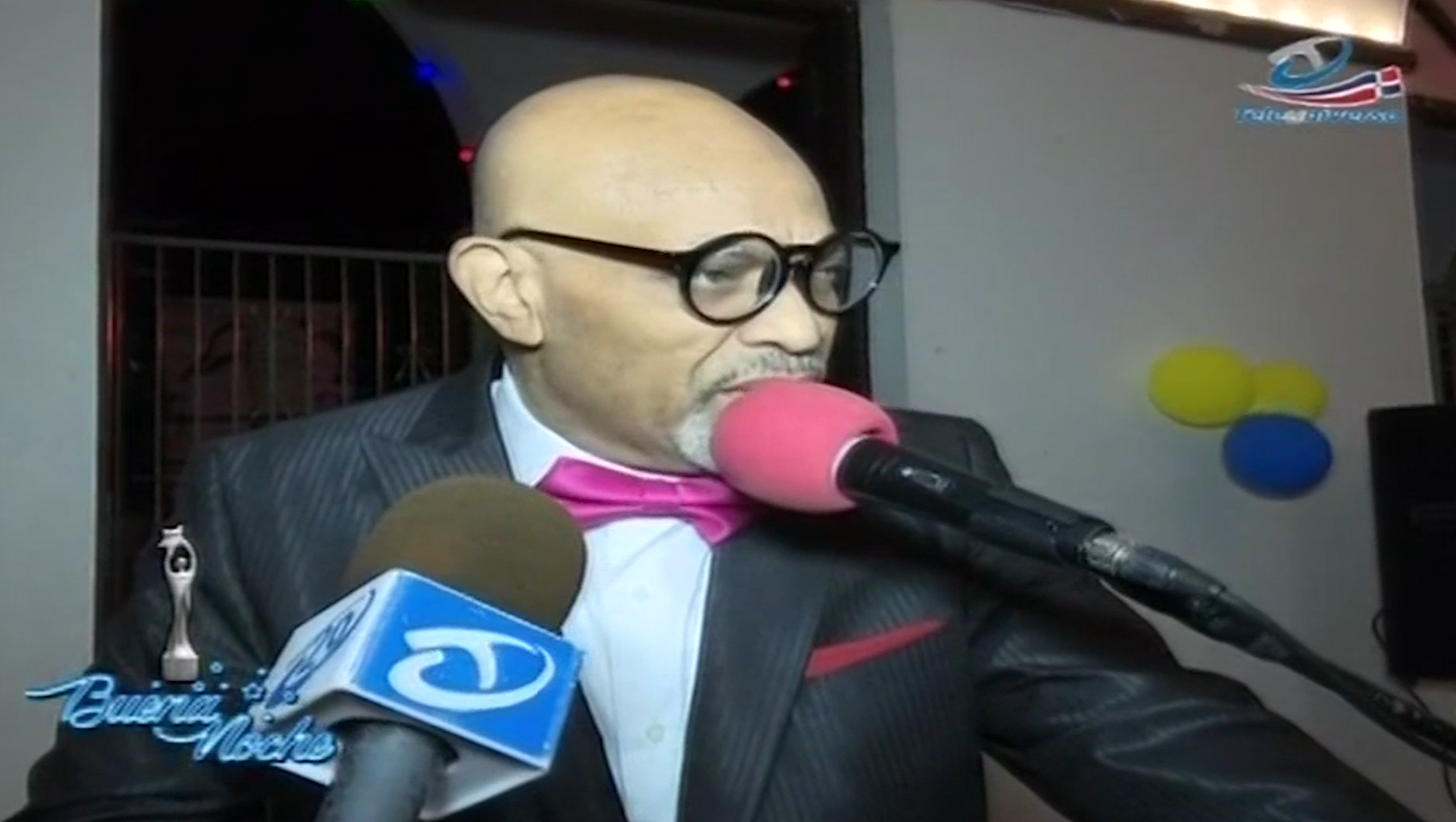 Reconocimiento A Nelson Javier Por El Día Del Locutor