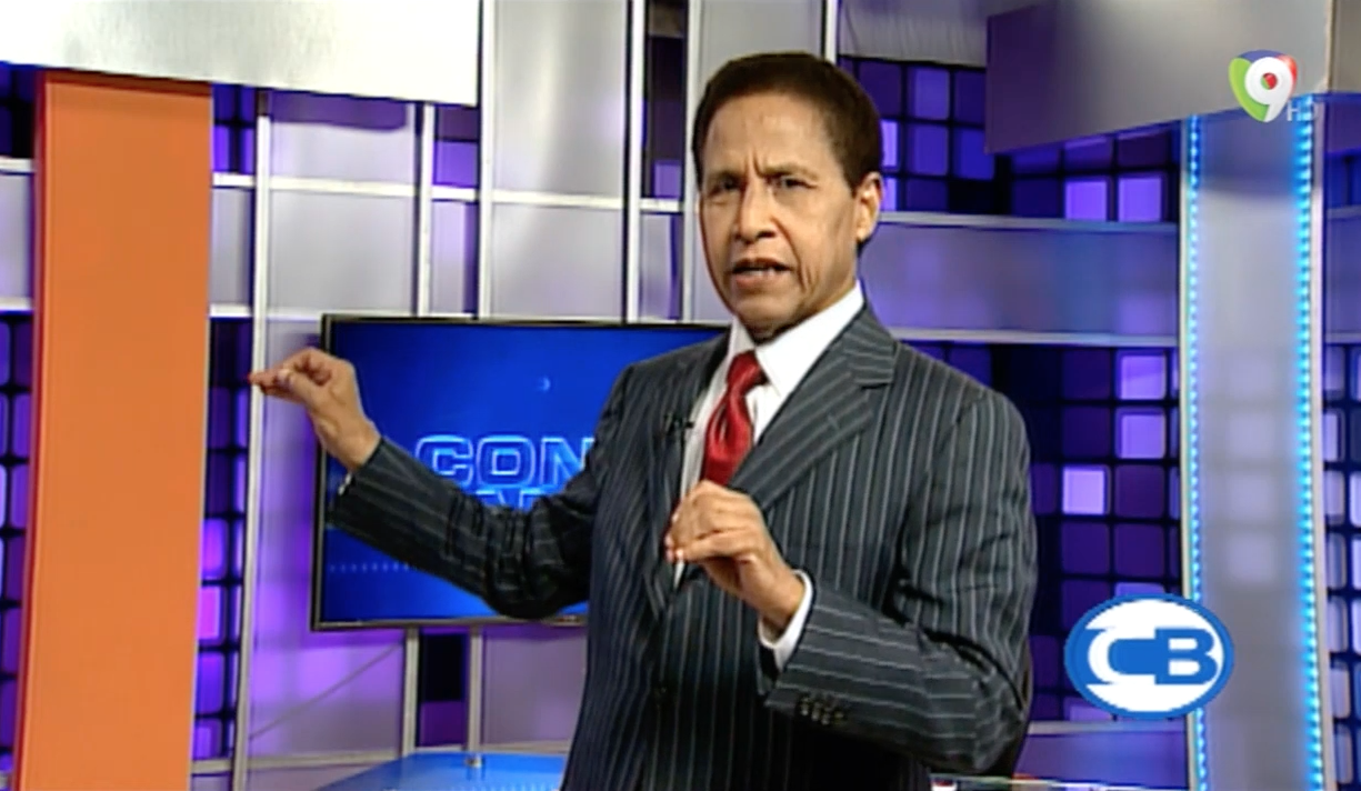 Zoe Saldaña Recibe Su Estrella En El Paseo De La Fama En HollyWood – Con Los Famosos