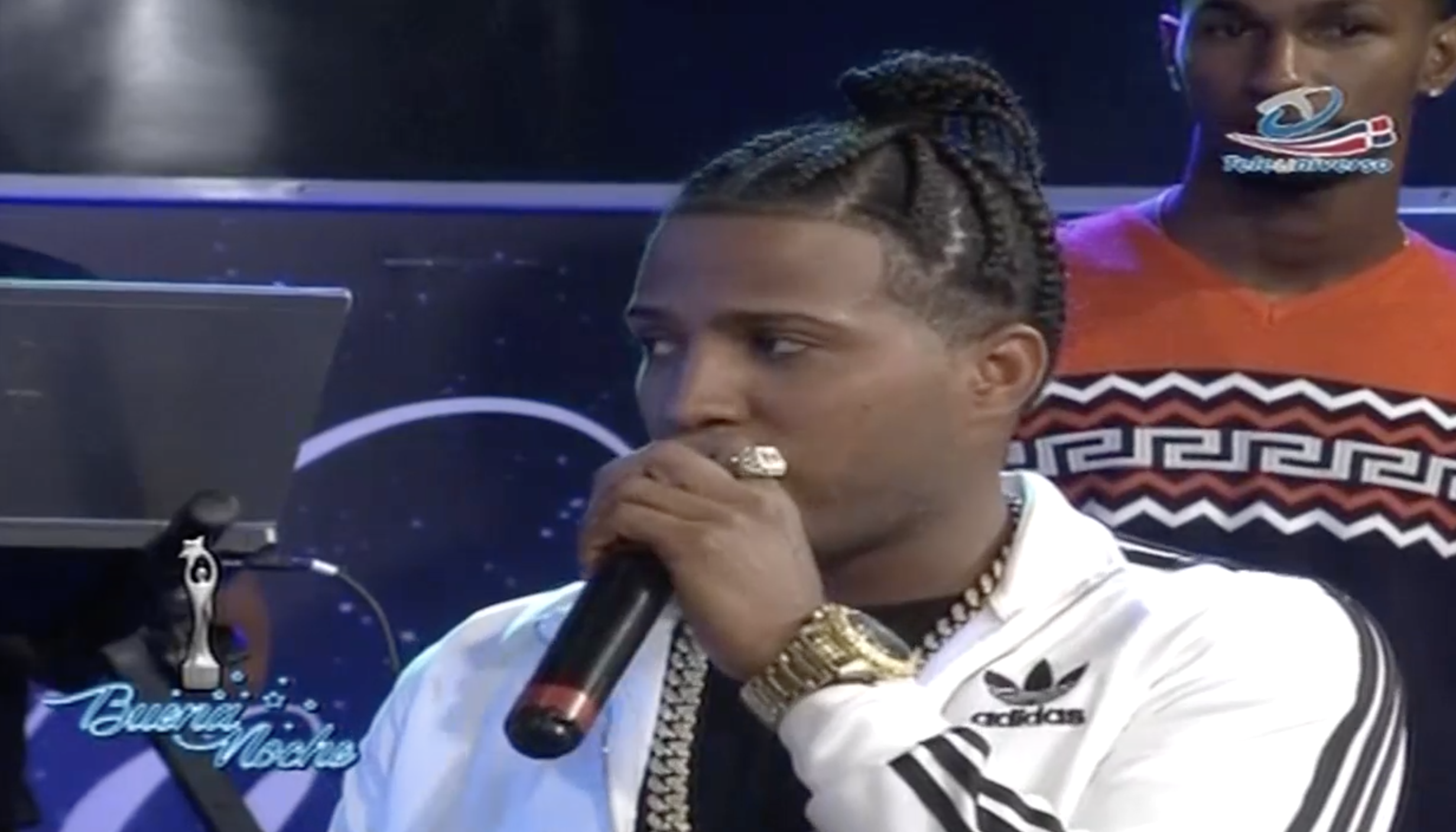 Entrevista Y Presentación De “El Danger” En Buena Noche