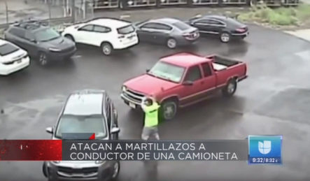 Captado En Cámara: Hombre Ataca A Martillazos A Conductor De Una Camioneta