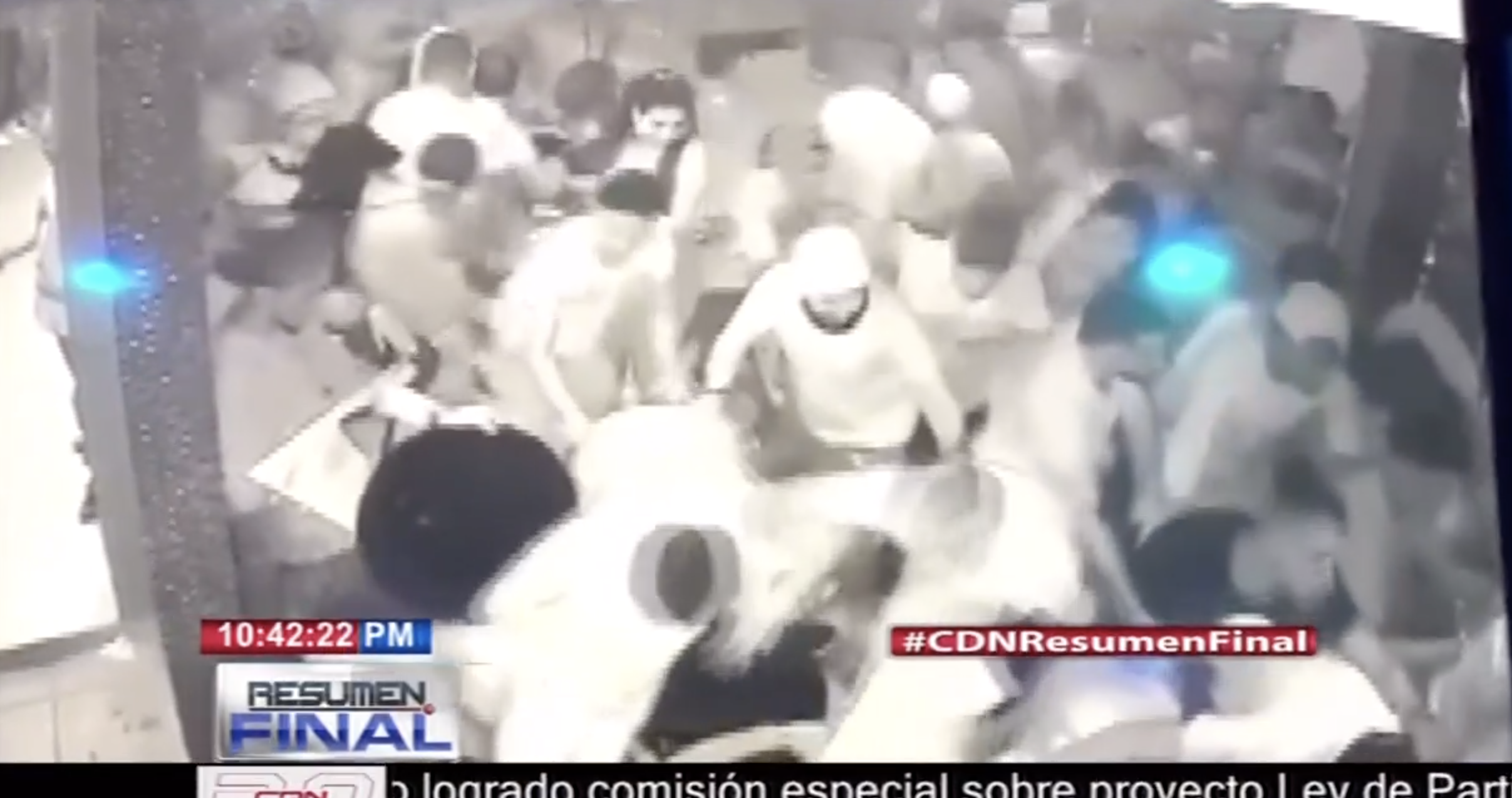 Captado En Cámara Un Tremendo Pleito En Un Drink Del Municipio Arenoso