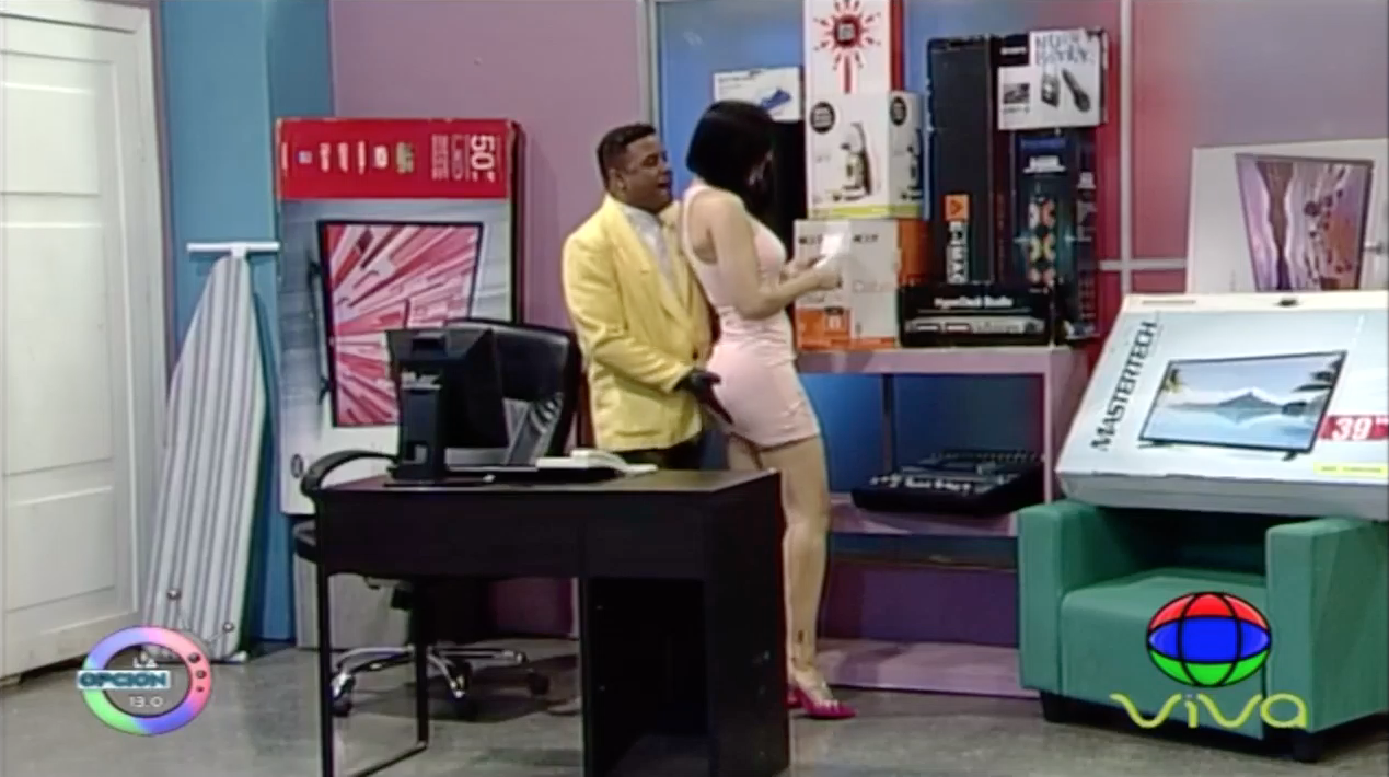 ¡Picante! El Comercial Mano Negra Metiendo Mano Con Jessica Pereira