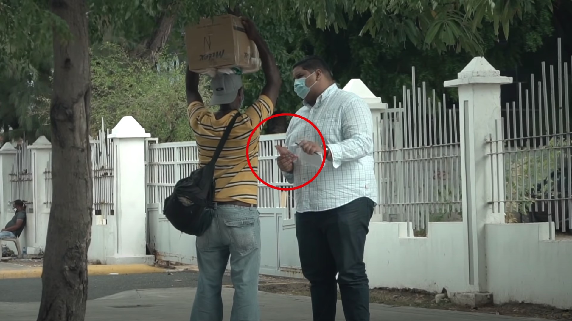 Comprando Votos En Las Calles ¡No Estás Listo Para Ver Esto!