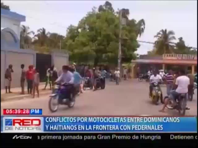 Conflicto En Pedernales Por Haitiano Que Despojó De Motocicleta A Un Dominicano