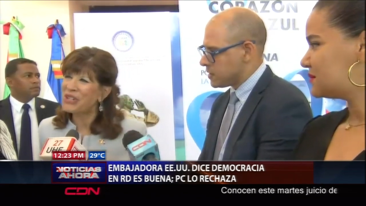 Embajadora EE.UU. Dice Democracia En R.D. Es Buena; Participación Ciudadana Lo Rechaza