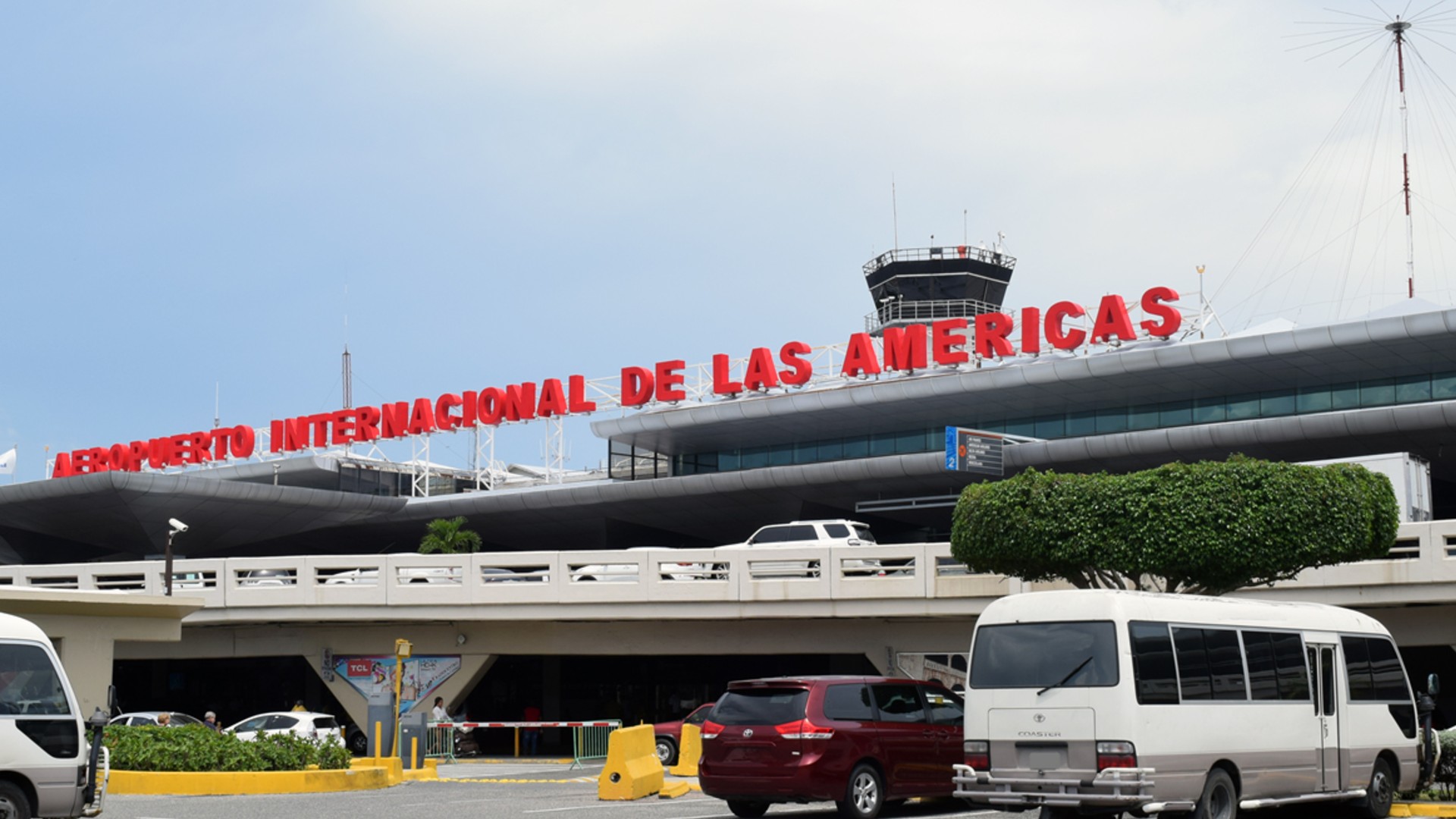 Costo De Pasajes Aéreos Limita Competitividad Turística De RD Según Cachividente