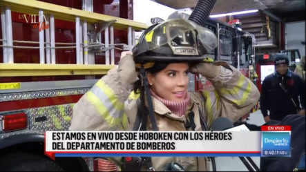Francisca Con Los Héroes Del Departamento De Bomberos De Hoboken