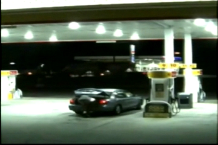 Captado En Video: Momento En El Que Una Mujer Sale Del Maletero De Un Auto, La Cual Habría Sido Secuestrada, En Alabama
