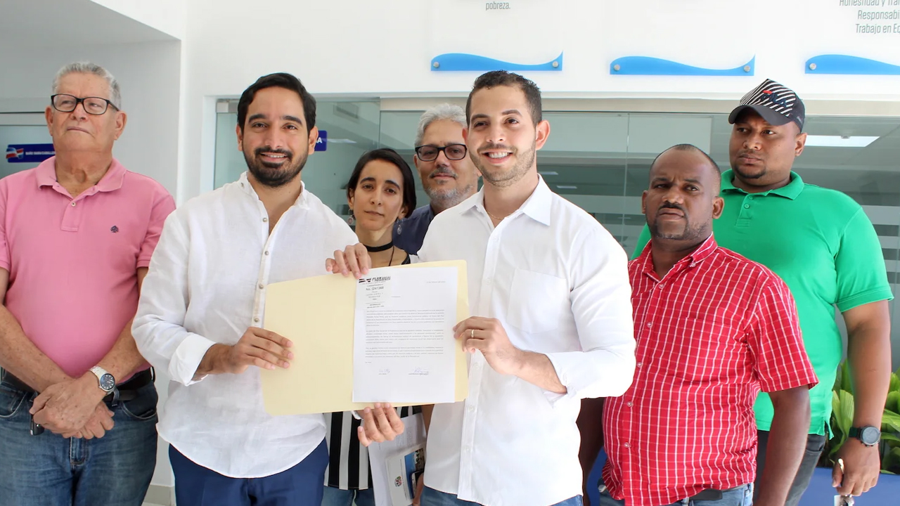 Diputados  Piden Renunca De Iris Guaba En El Plan Social De La Presidencia