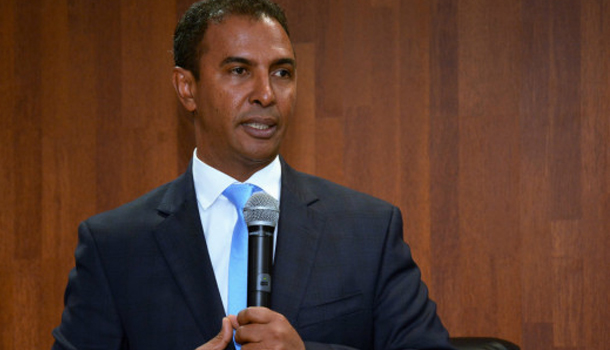 Domingo Contreras: “tenemos Buenas Leyes Municipales, Pero Hace Falta Que Sea La Alcaldía La Que Gobierne La Ciudad”