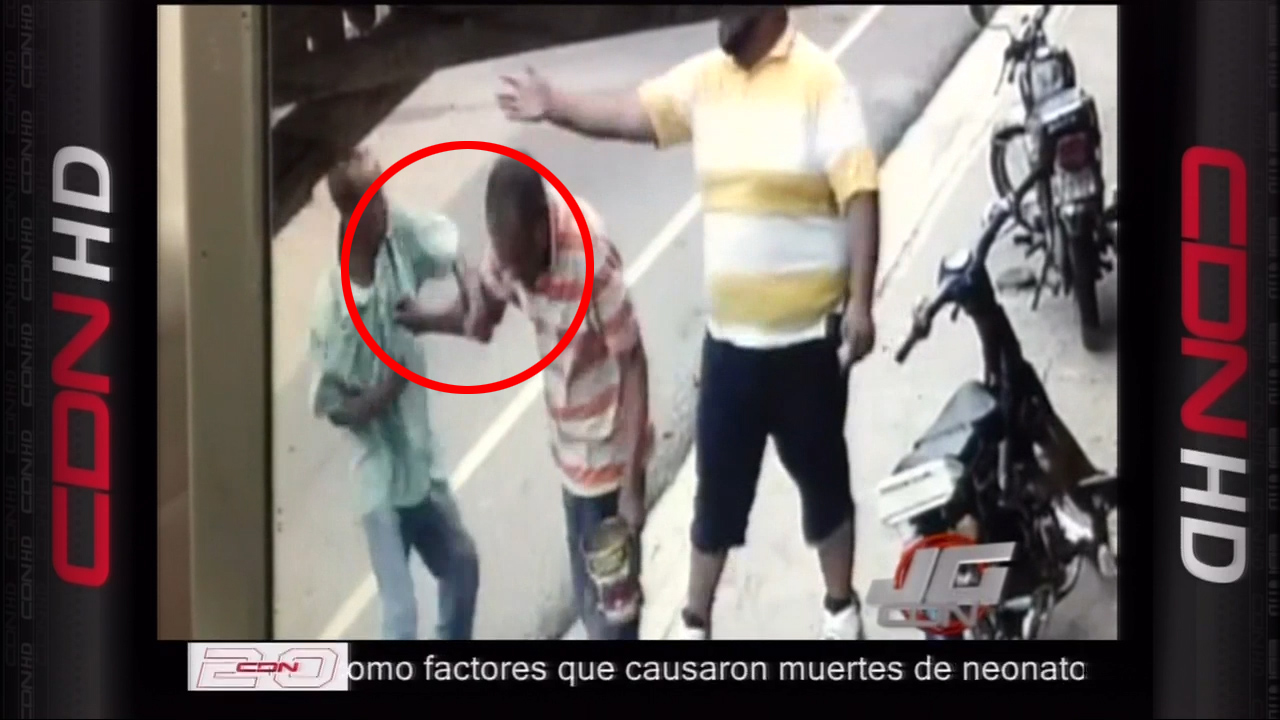 Impactantes Imágenes Captadas En Video: Un Hombre Mata A Otro De Una Sola “Trompada”