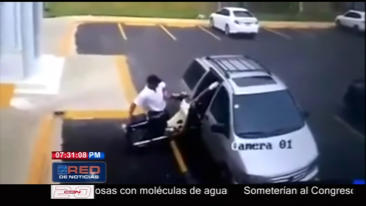 Mira Como Se Roban Motocicleta A Plena Luz Del Día En Hospital De Cotuí