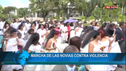 Marcha De Las Novias: Decenas De Mujeres Marcharon En Contra De La Violencia Hacia La Mujer