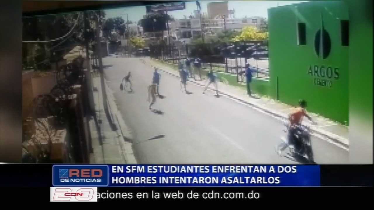 Captado En Cámara: Grupo De Estudiantes En SFM Se Enfrentaron A Dos Hombres Que Intentaron Asaltarlos