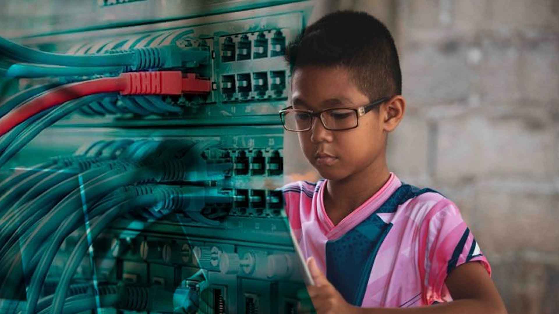 El Gobierno En Lo Que Debe De Invertir, Es En Conectividad