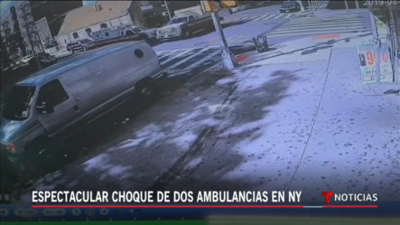 Espectacular Choque Entre Dos Ambulancias En Nueva York