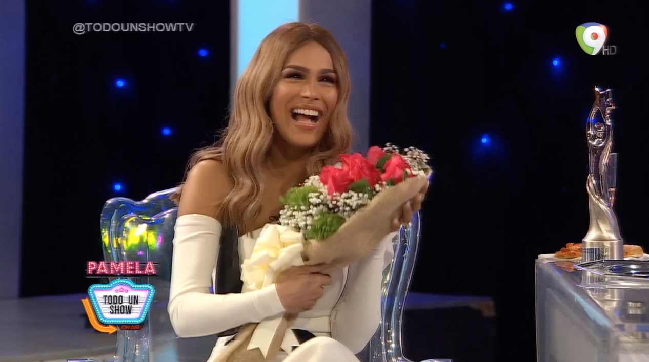 Entrevista A La Animadora Del Año,  Caroline Aquino,  En Pamela Todo Un Show