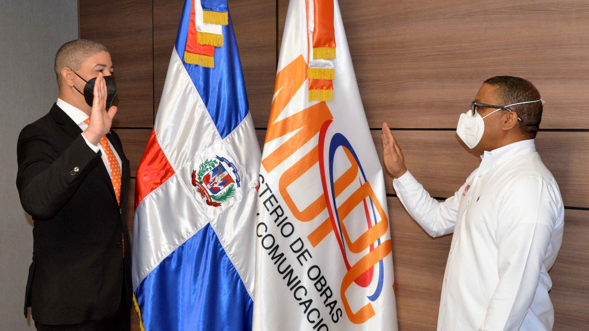 Entrevista Al Viceministro Obras Públicas, Pedro René