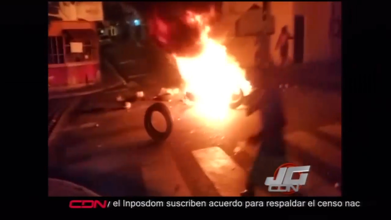 Fuertes Protestas En Los Alcarrizos Por Largos Apagones