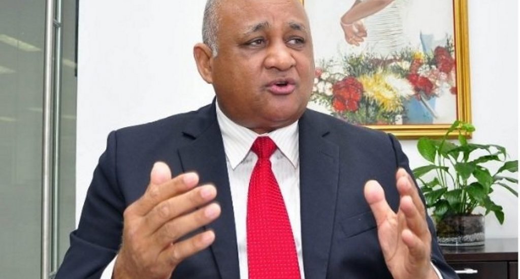 Roberto Fulcar Advierte Sobreprecio De 200 % En Compras Del Estado De Insumos Médicos