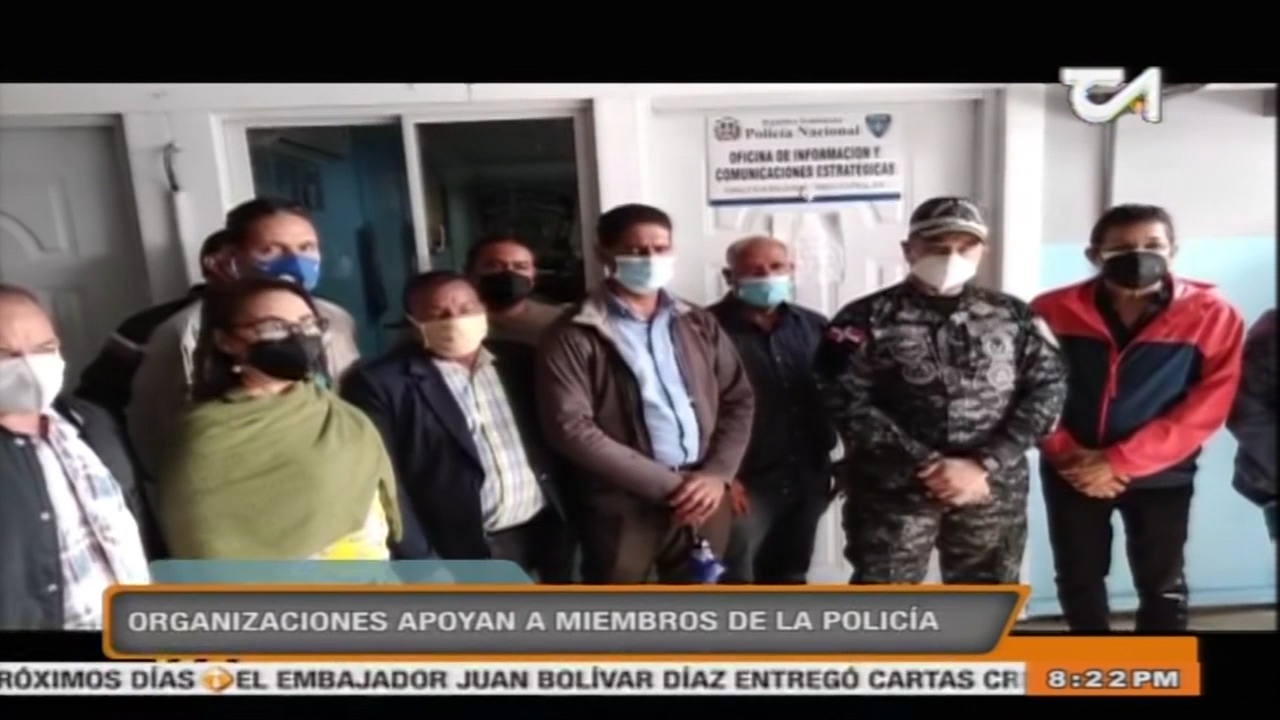 Organizaciones En Santiago Apoyan A Miembros De La Policía