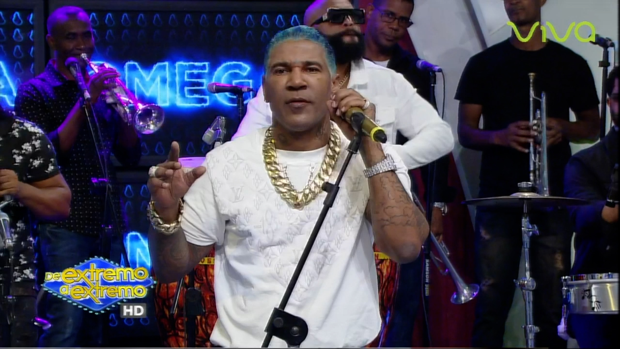 La Mejor Presentación Musical De OMEGA EL FUERTE En De Extremo A Extremo