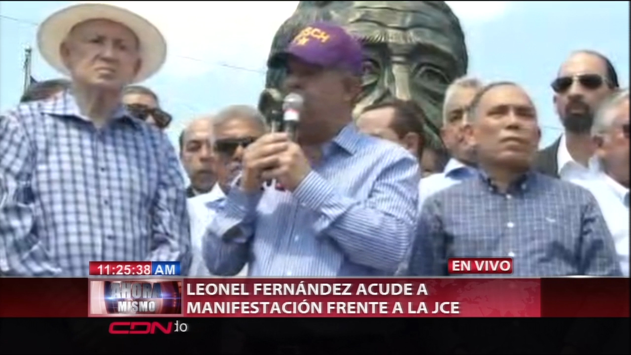 Leonel Fernandez Acude A Manifestaciones Frente A La JCE