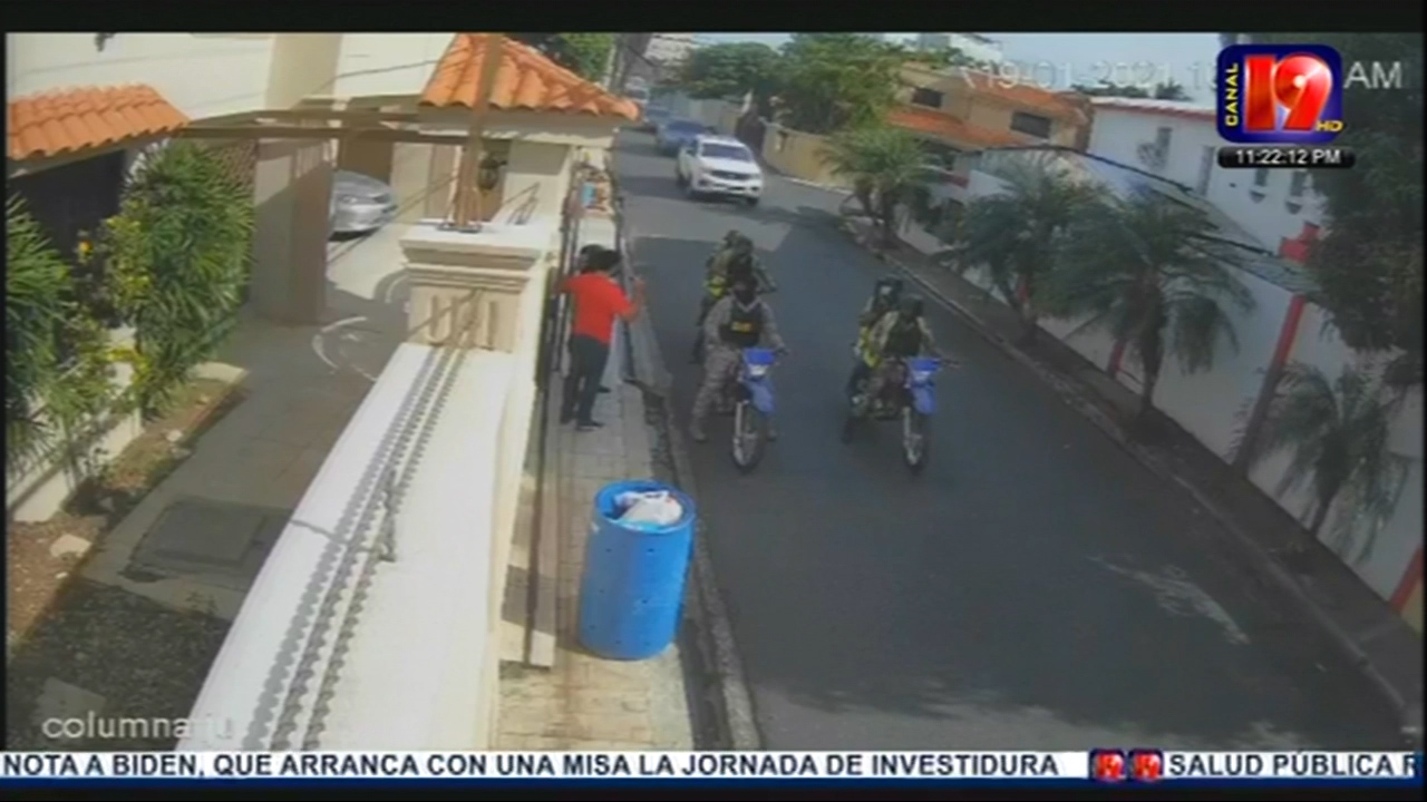 En El Pachá Extra Le Envían Un Fuerte Mensaje Al Dir. De La Policía Nacional Por El Joven Apresado Botando Basura 