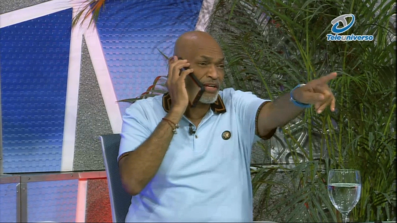 Nelson Javier Consigue Darle Una Esperanza A Un Niño Con Problemas Auditivos | Buena Noche 