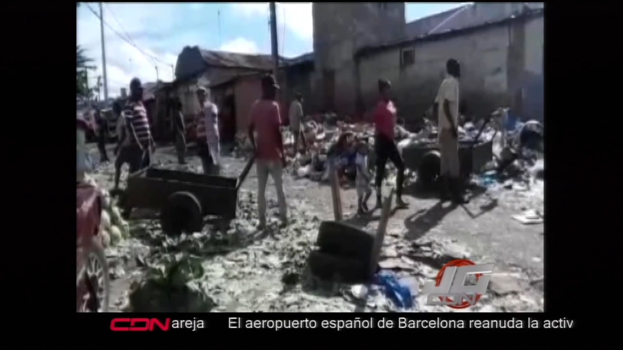Enfrentamientos En El Hospedaje Yaque Entre Vendedores Y Recogedores De Basura