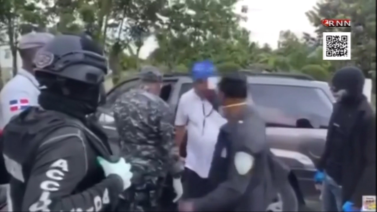 Mira Algunos De Los Maltratos Que Han Recibido Los Médicos Dominicanos De Los Policías 