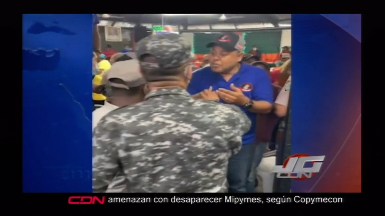 Se Arma Tremendo Corre Corre En Pelea De Gallos En Santiago Cuando Llega La Policía