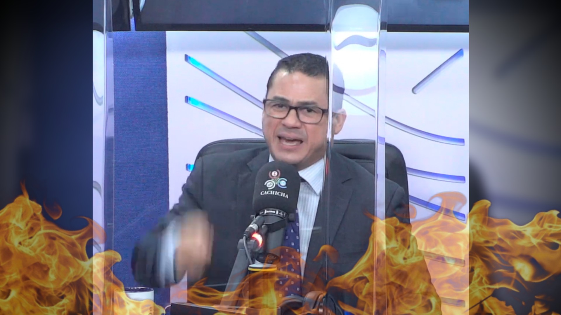 Graymer Mendez Explota Y Denuncia Abuso De Colegios Privados Por Cobrar Reinscripción