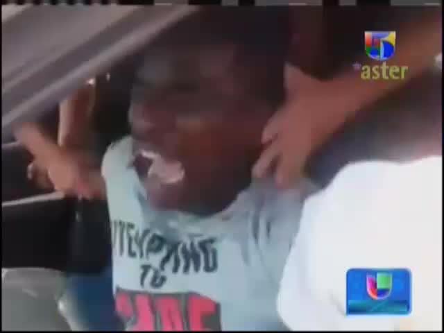 Grupo De Personas Atrapan A Ladrón Con Las Manos En La Masa Intentando Robar #Video