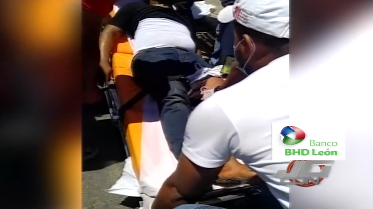 ¡Increíble! Por Roce De Vehículos Hombre Hiere Otro