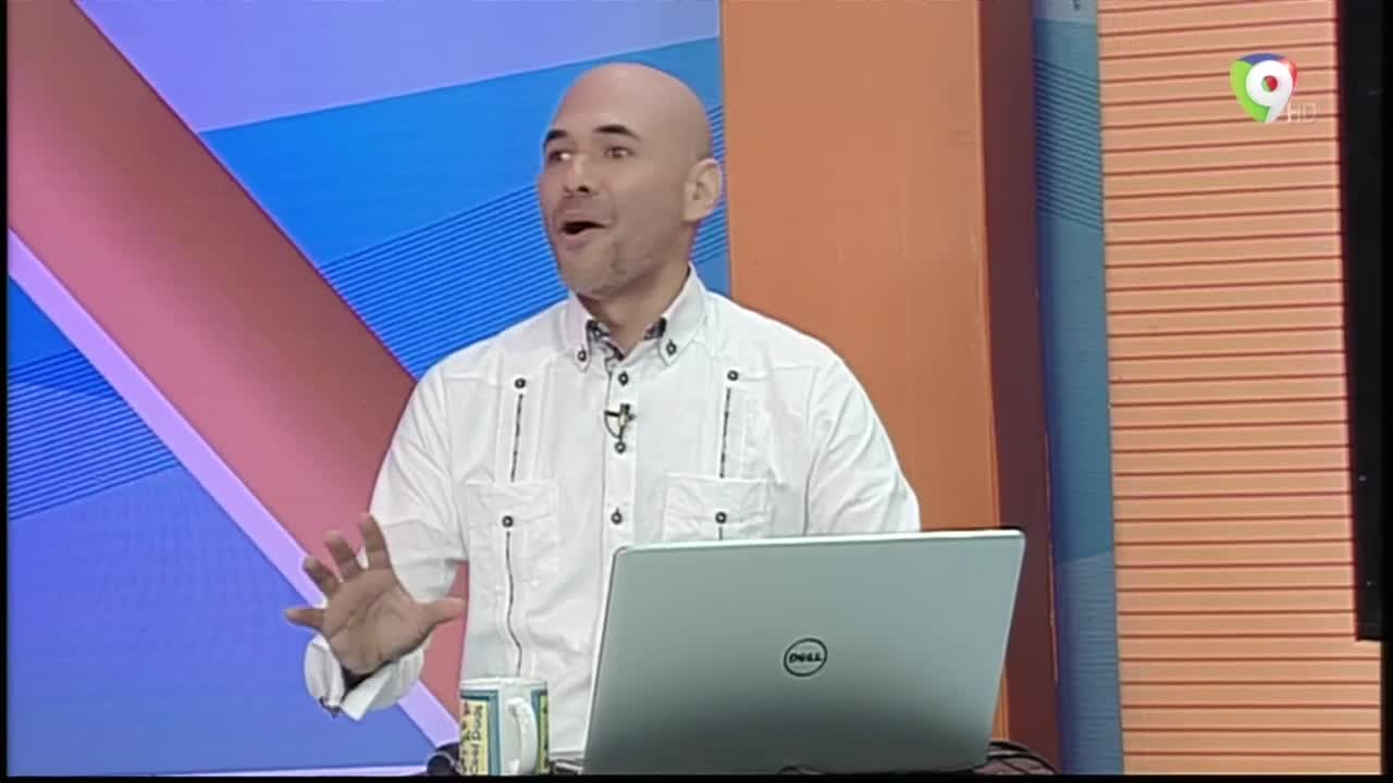 Reporte Desde El Stand Del Ministro De Defensa En La Feria Del Libro