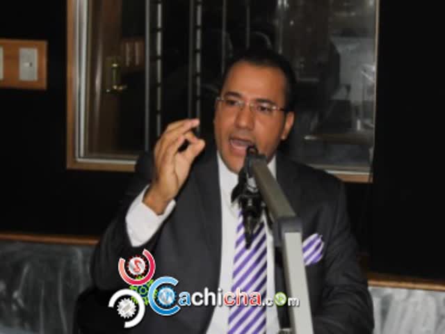 Salvador Holguín Responde A Carlos Balcácer En El Programa Radial