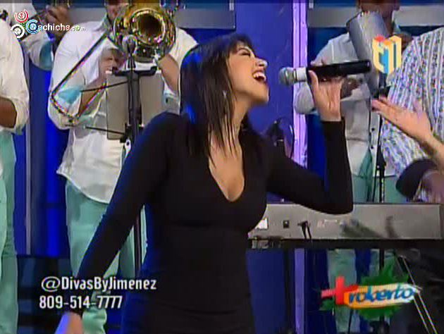 Hony Estrella Cantando Y Bailando Junto A Divas By Jiménez @HonyEstrella @BolivarValera @MasRoberto11