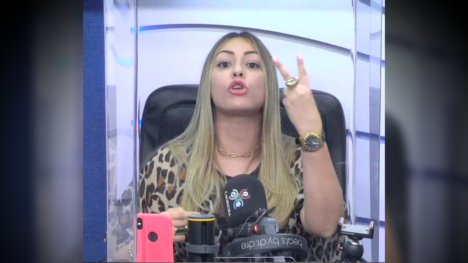 Iluminada Muñoz No Se Contiene Y Explota Mencionando Supuestos Narcotraficantes